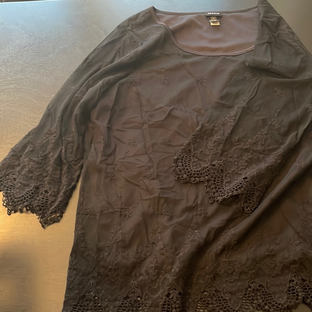 Black 1/4-sleeve Torrid top! Size 2X